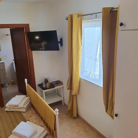 Feliza Habitación en casa particular Güime