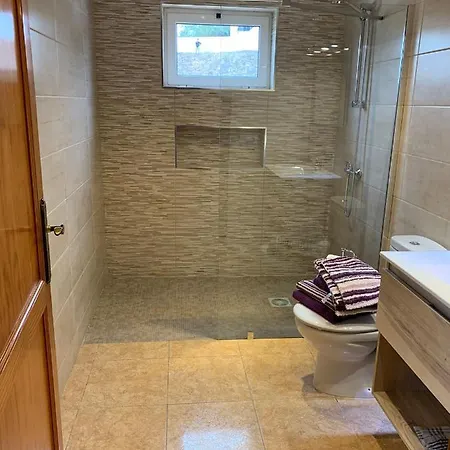 Δωμάτια σε οικογενειακή κατοικία Feliza *