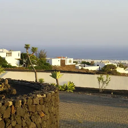 Δωμάτια σε οικογενειακή κατοικία Feliza Güime