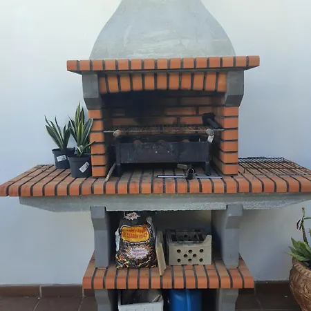 Δωμάτια σε οικογενειακή κατοικία Feliza Güime