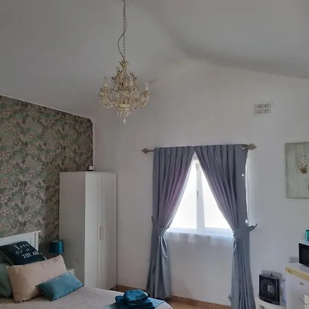 Habitación en casa particular Feliza Güime