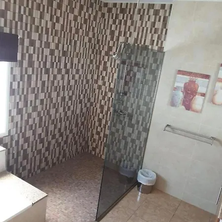 Feliza Habitación en casa particular Güime