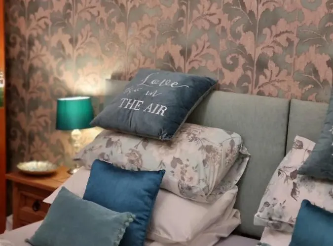 Feliza Проживание в семье Гуйме