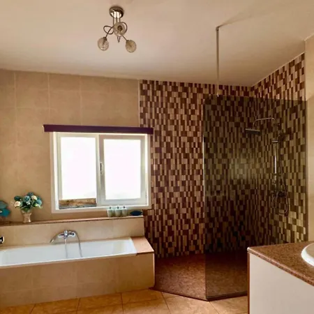 Feliza Accommodatie bij particulieren Güime